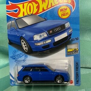 Hot Wheels ‘94 Audi Avant RS2 Blue Factory Fresh